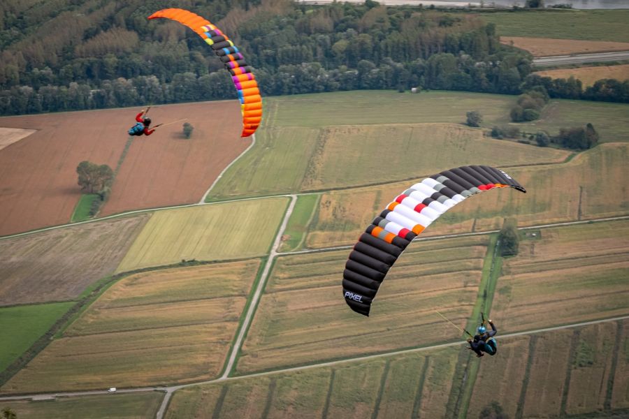 Sky Paragliders Pixel